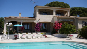Grand Appartement dans Maison avec Piscine Privée